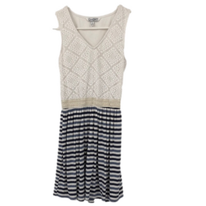 3/$25 Speechless Sleeveless Shift Dress Size S